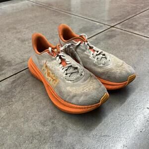 hoka one one mach 6 white and orange running shoes size 8 MENS